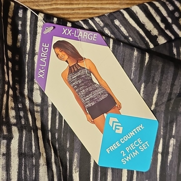 Women's Free Country Black and White 2 Pc Swim Set W/ Molded Bra Cup XXL - Picture 2 of 4